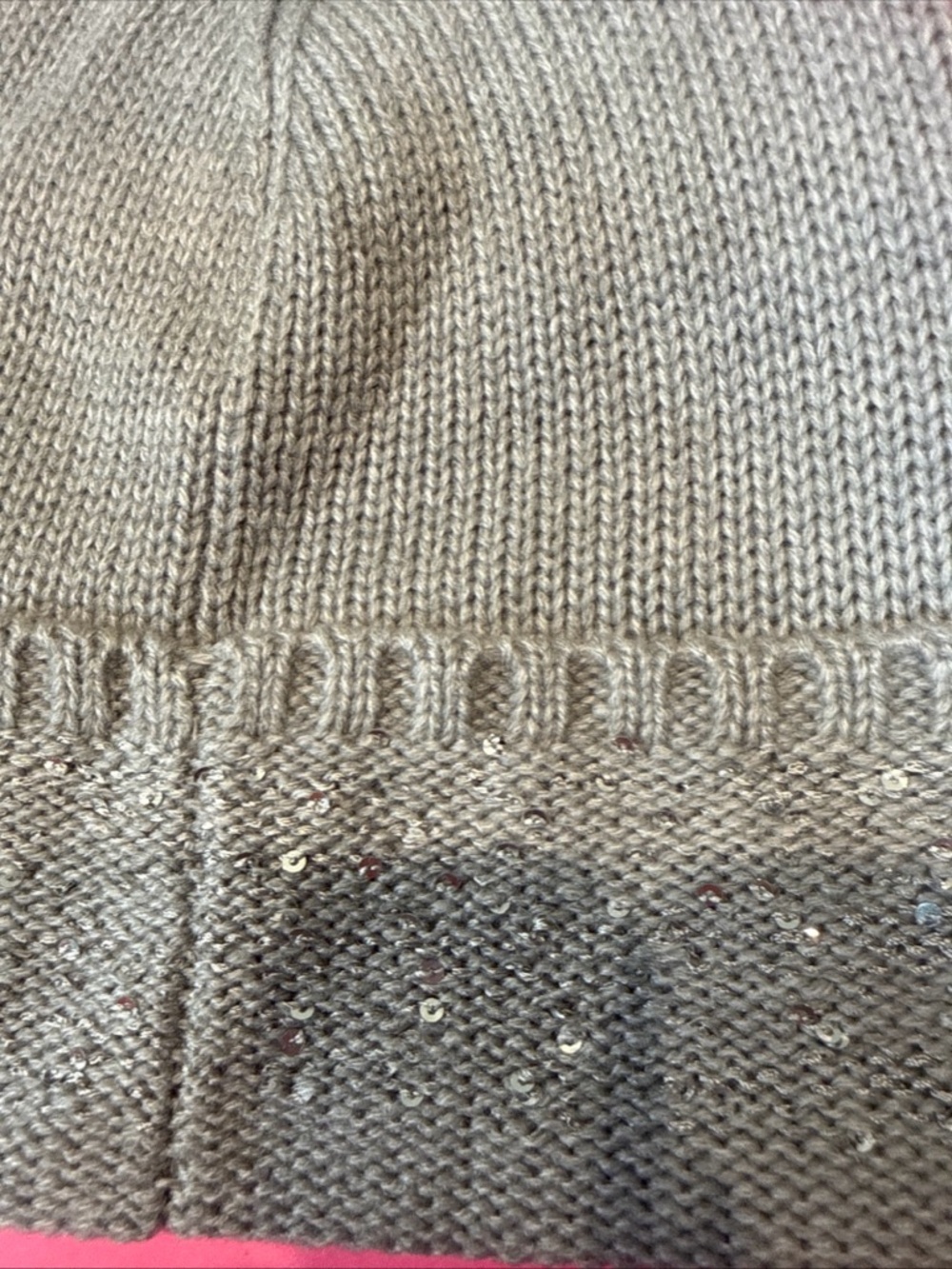 Michael Kors Access Grey Cuffed Beanie Silver Sequins Women's One Size $42 NWT - Picture 11 of 11
